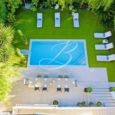 Anna For 10 People With A Pool And Garden