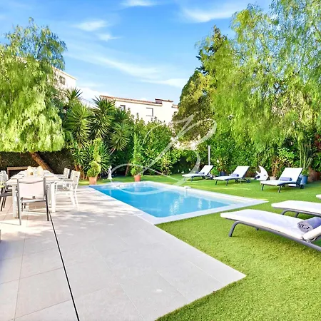 Anna For 10 People With A Pool And Garden Vakantiehuis Cannes